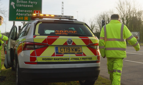 Screenshot 2025-02-07 160154 A survey vehicle and 2 operatives at the roadside